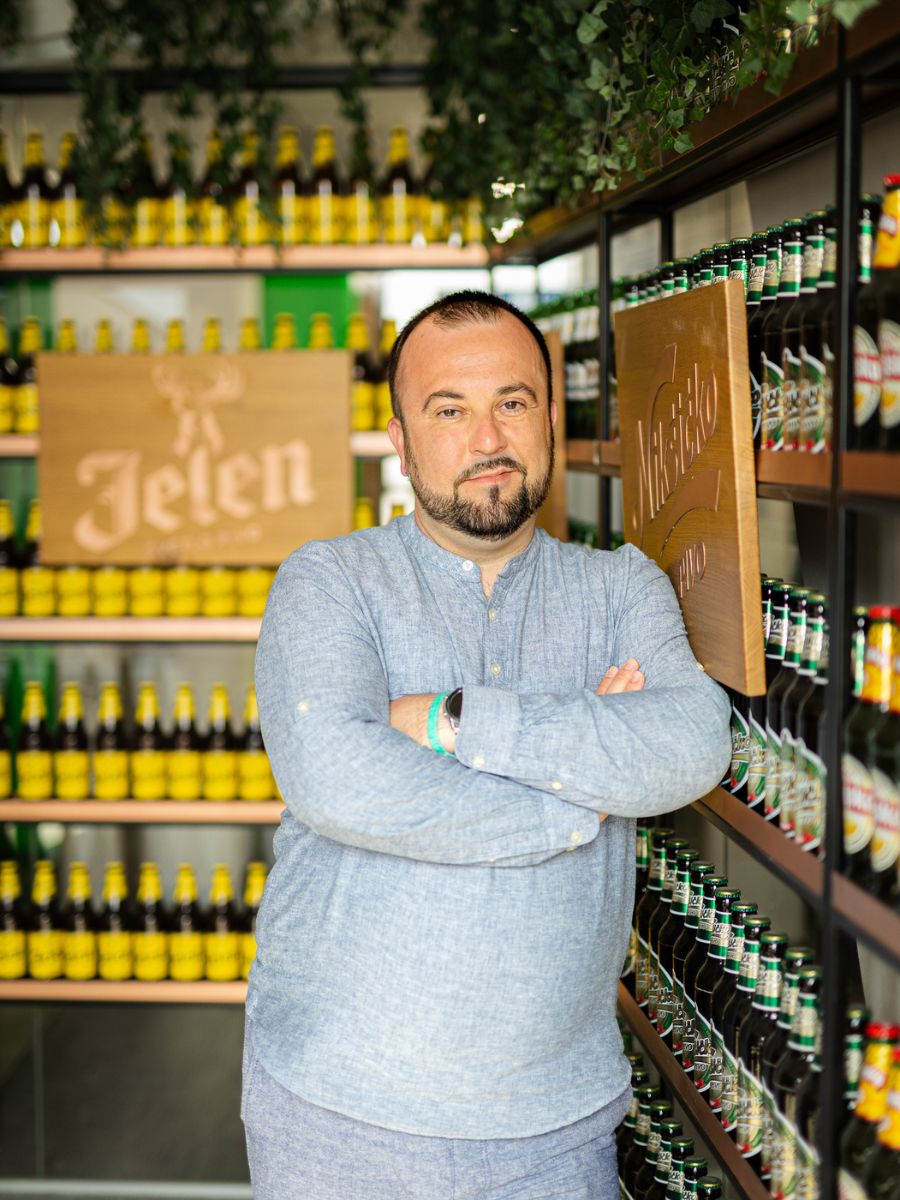 Minja Karl Molson Coors Portrait